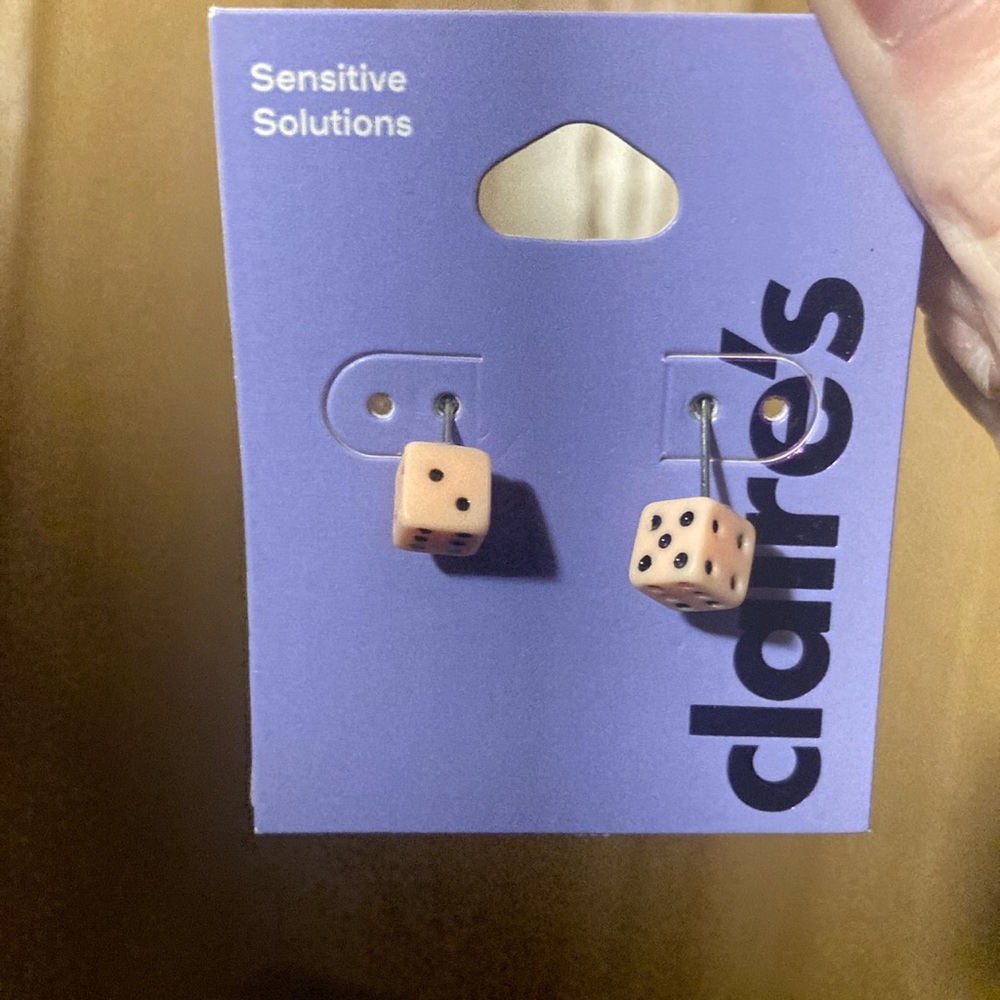 dice earrings!